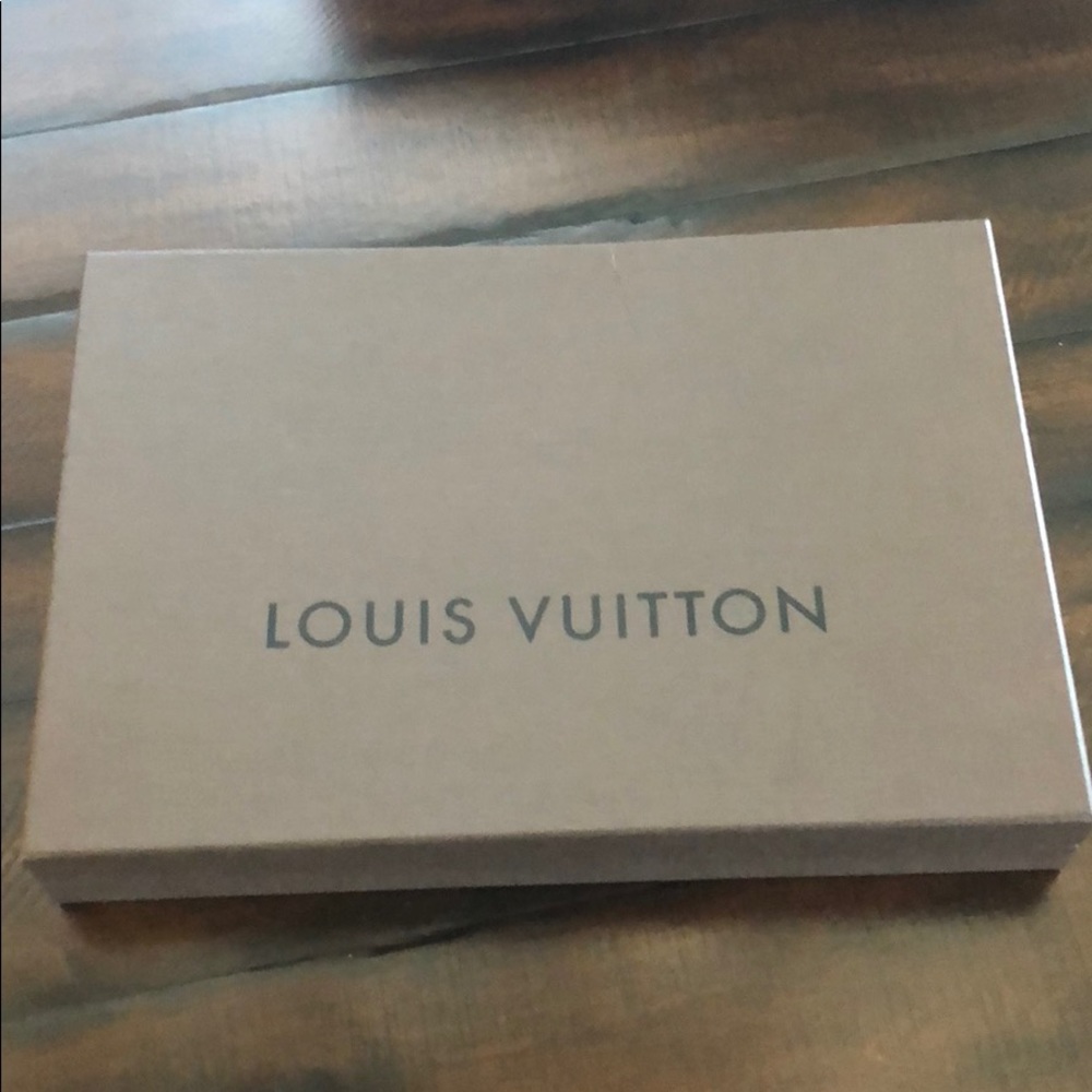 Louis Vuitton box